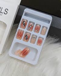 PACK OF 12 Fancy Pearl Nails with Free Glue Tabs – Elegant Press-On Nails Se