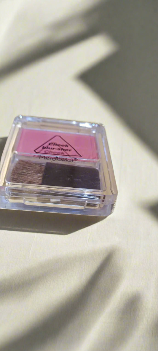 Merry Colour Cheeky Blusher with Soft Blush-On Brush